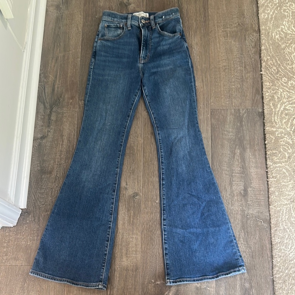 Abercrombie & Fitch Blue Flare Wide Leg Jeans size 24 00 short like new